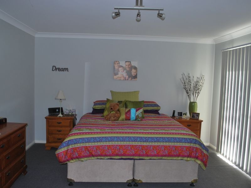 28 Athanlin Avenue, Haywards Bay NSW 2530