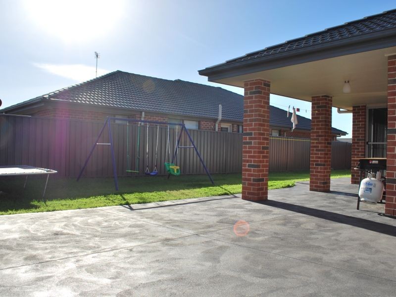 28 Athanlin Avenue, Haywards Bay NSW 2530