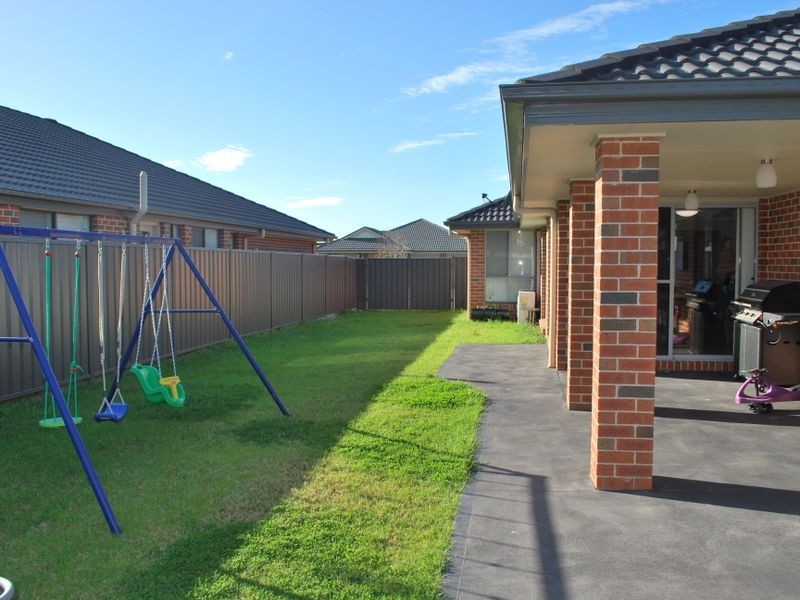 28 Athanlin Avenue, Haywards Bay NSW 2530