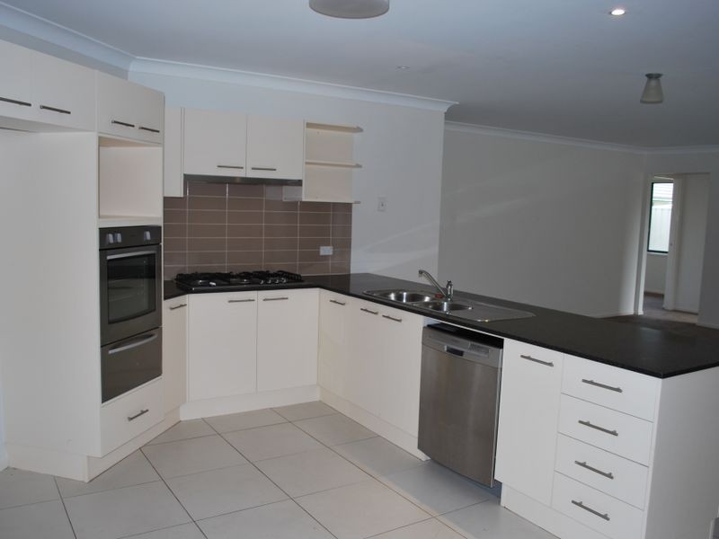 24 Athanlin Avenue, Haywards Bay NSW 2530