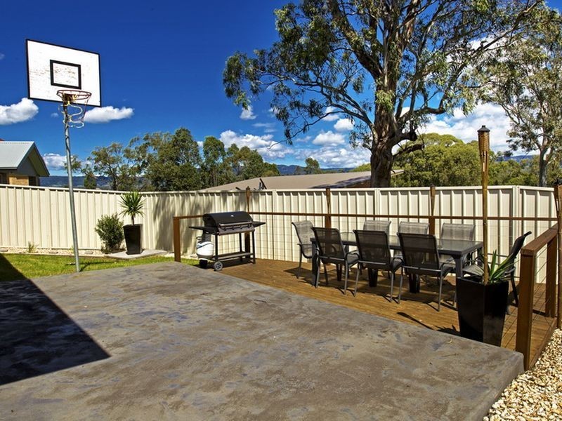 2/53 Cabernet Drive, Dapto NSW 2530