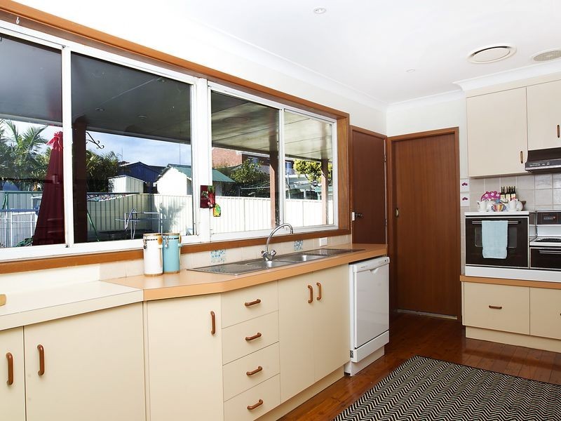 36 Rushton Drive, Kanahooka NSW 2530