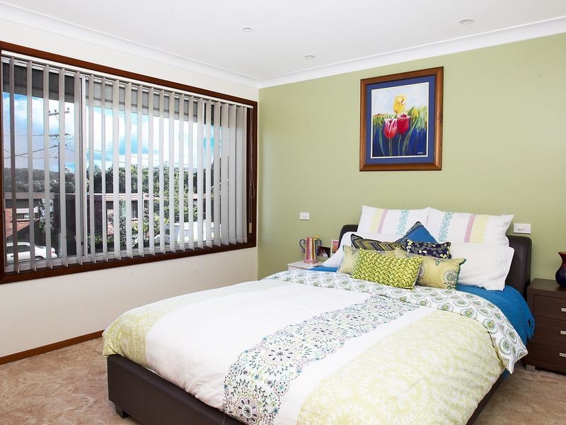 36 Rushton Drive, Kanahooka NSW 2530
