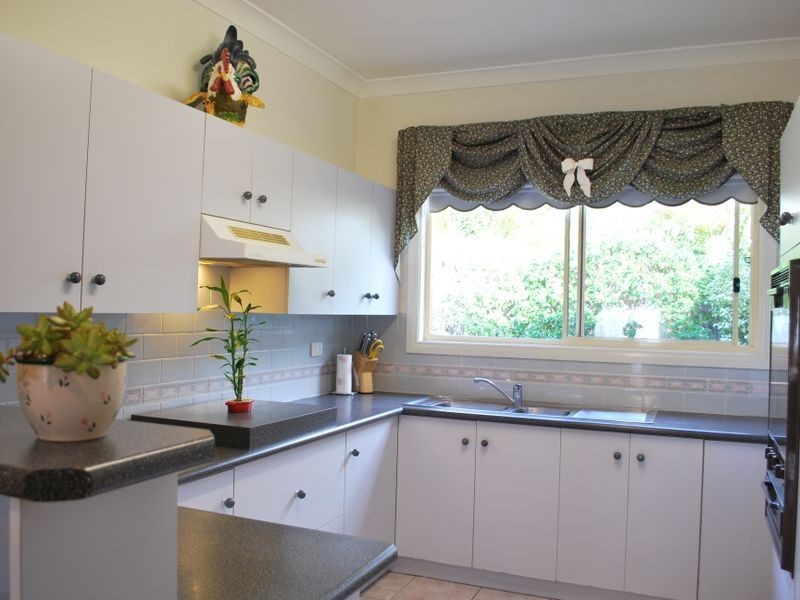 2/37 Griffiths Street, Oak Flats NSW 2529
