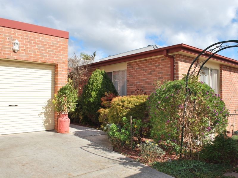 2/37 Griffiths Street, Oak Flats NSW 2529