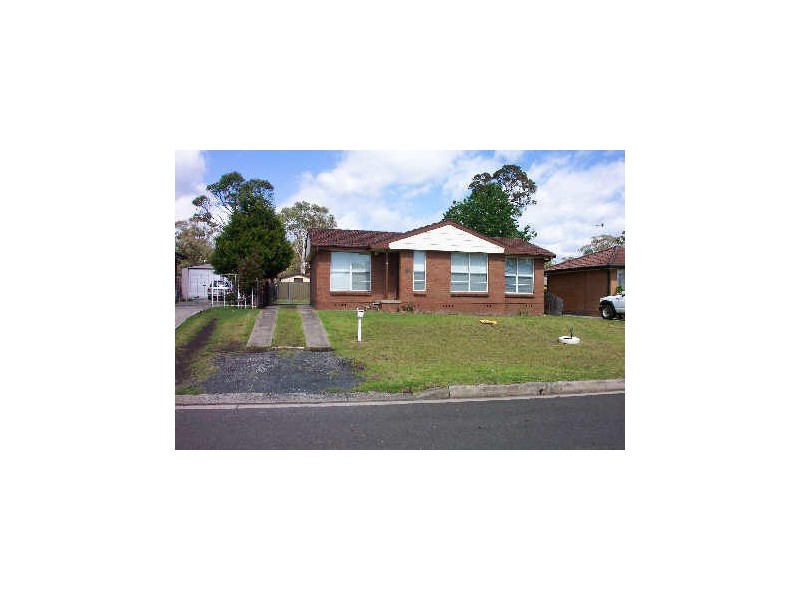 38 Laurel Street, Albion Park Rail NSW 2527