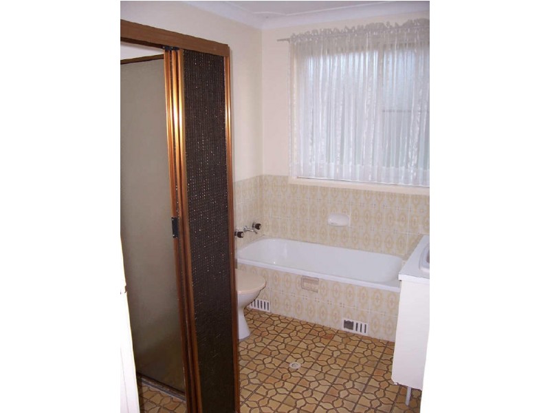38 Laurel Street, Albion Park Rail NSW 2527