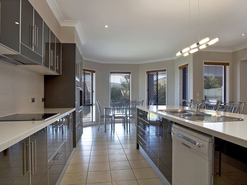 10 Shiraz Drive, Dapto NSW 2530