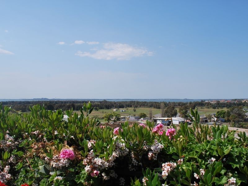 26 Sanderson Road, Kanahooka NSW 2530