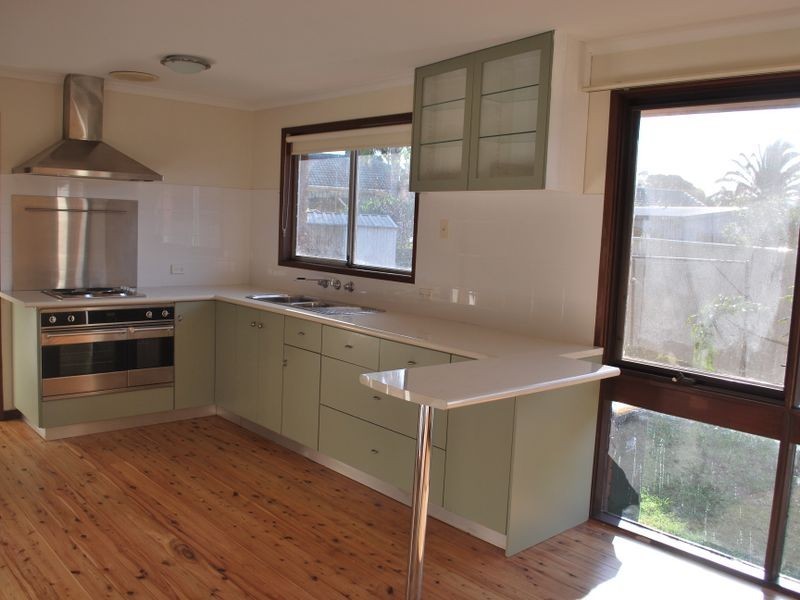 16 Conifer Street, Albion Park Rail NSW 2527