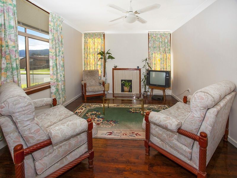 19 Barellan Avenue, Dapto NSW 2530