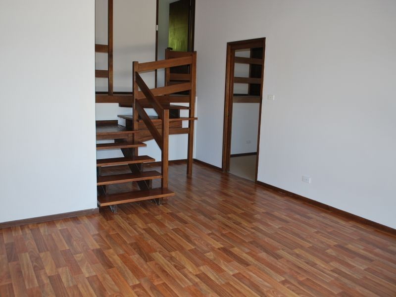 33 Hassan Street, Lake Heights NSW 2502