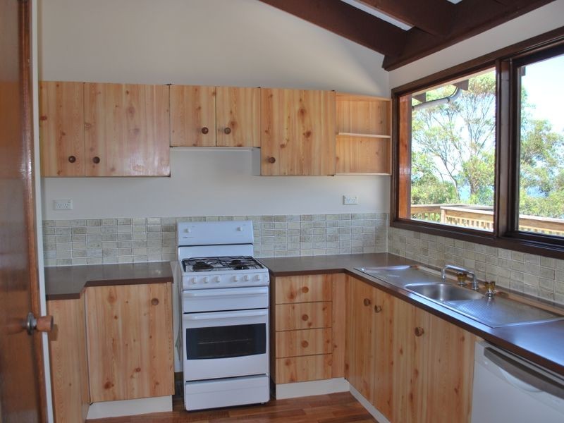 33 Hassan Street, Lake Heights NSW 2502