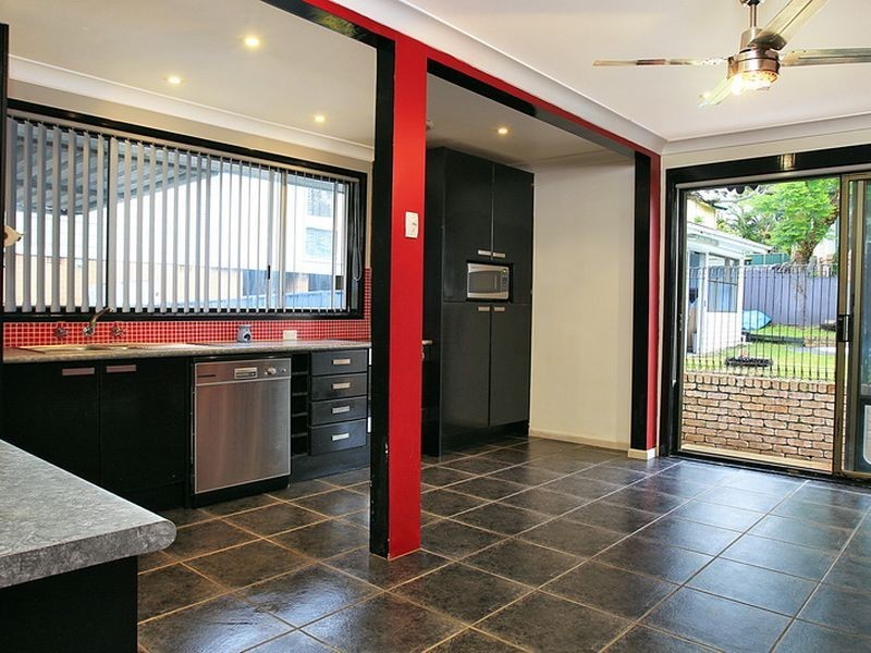 6 Willawa Place, Koonawarra NSW 2530