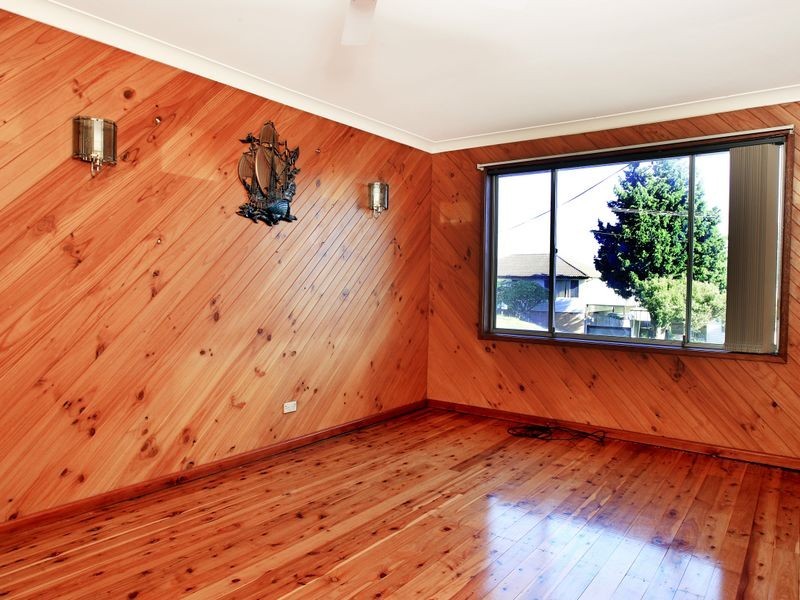 12 Cleary Avenue, Kanahooka NSW 2530