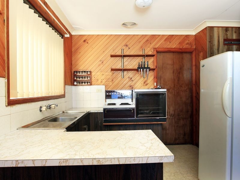 12 Cleary Avenue, Kanahooka NSW 2530