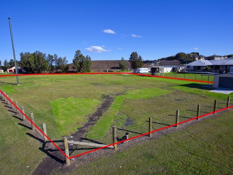 68 Rondanella Drive, Kanahooka NSW 2530