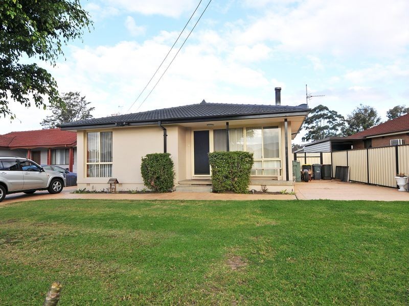 13 Bingara Avenue, Dapto NSW 2530