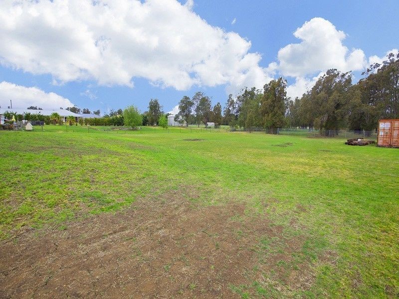 24 Rondanella Drive, Kanahooka NSW 2530