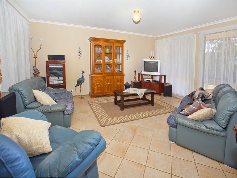 19 Avondale Road, Dapto NSW 2530