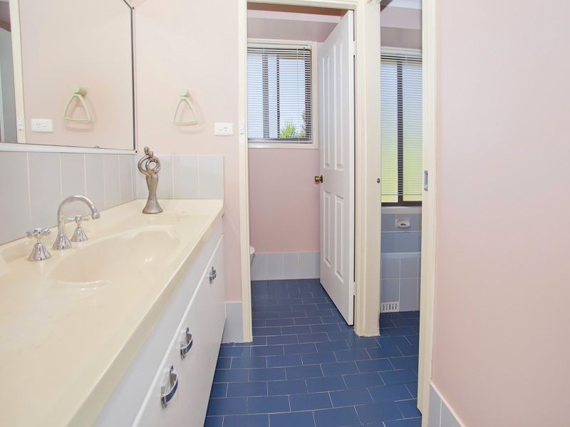 19 Avondale Road, Dapto NSW 2530