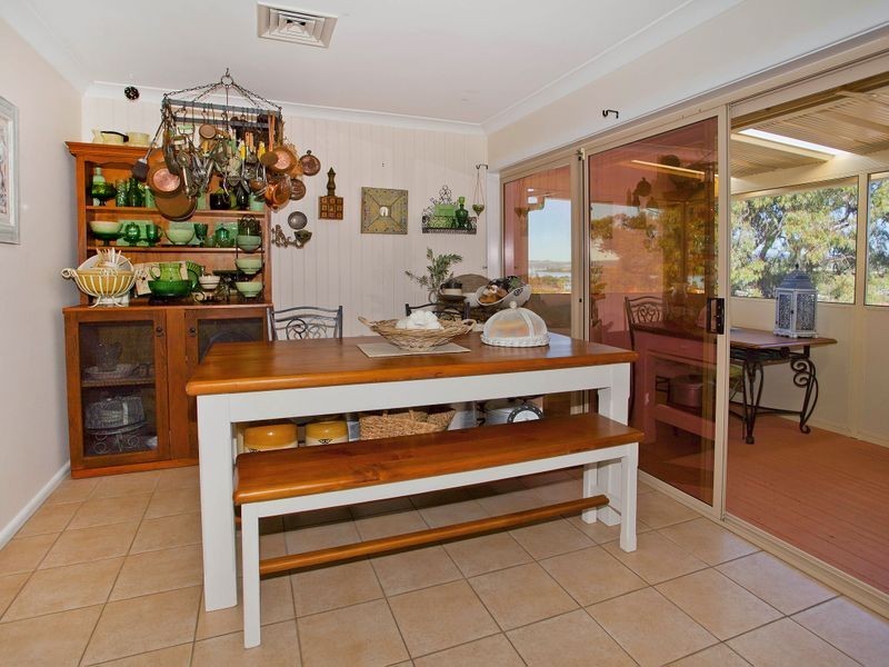 13 Burrows Avenue, Kanahooka NSW 2530