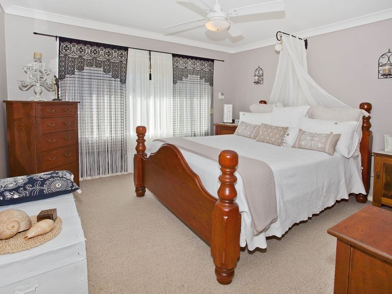 13 Burrows Avenue, Kanahooka NSW 2530