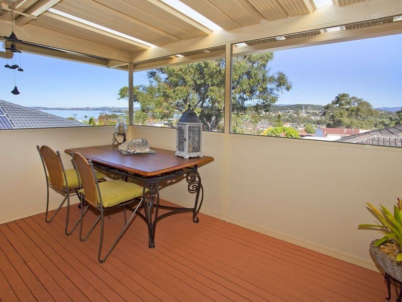 13 Burrows Avenue, Kanahooka NSW 2530