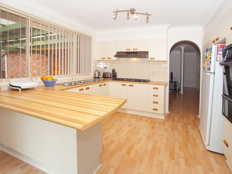 14 Sierra Drive, Horsley NSW 2530