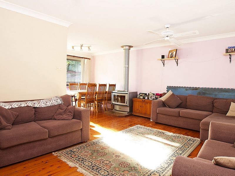 10 Kathryn Street, Kanahooka NSW 2530