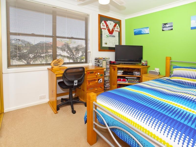 31 Eleebana Crescent, Koonawarra NSW 2530