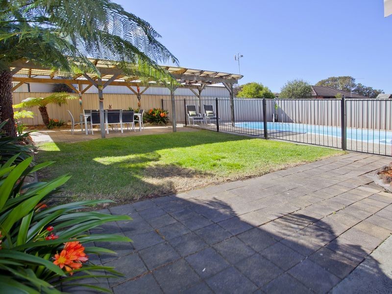31 Eleebana Crescent, Koonawarra NSW 2530