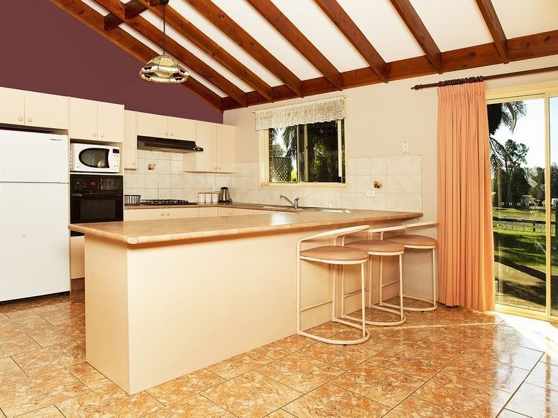 24 Spoonbill Place, Albion Park Rail NSW 2527