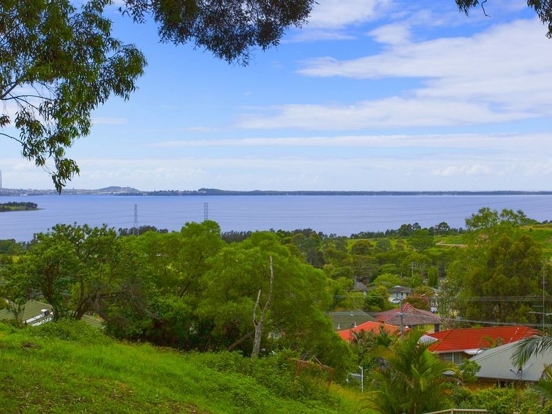 12 Woombye Close, Koonawarra NSW 2530