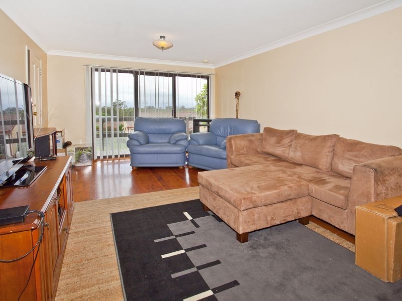 2/394 Princes Highway, Dapto NSW 2530