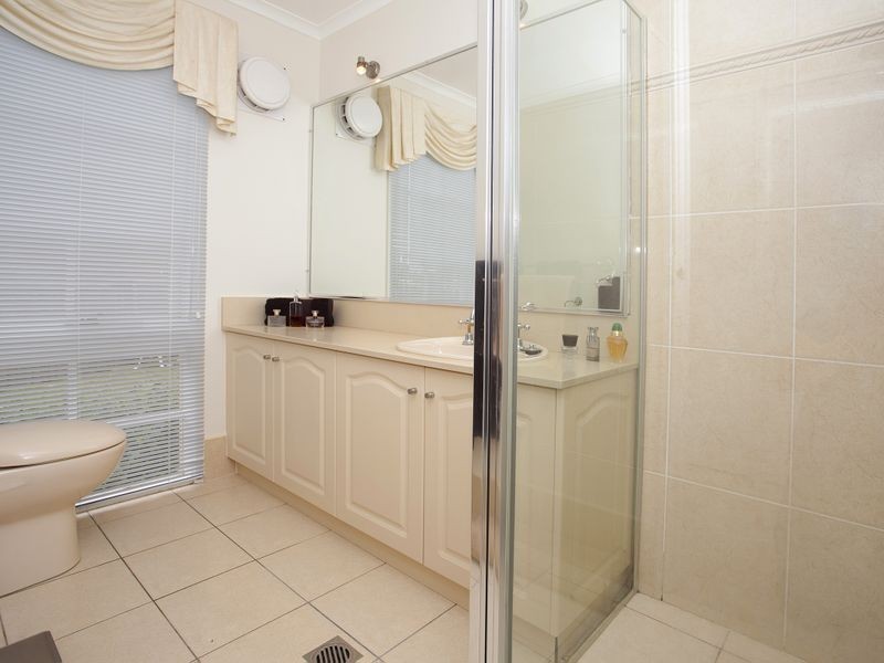 33 Windsor Crescent, Brownsville NSW 2530