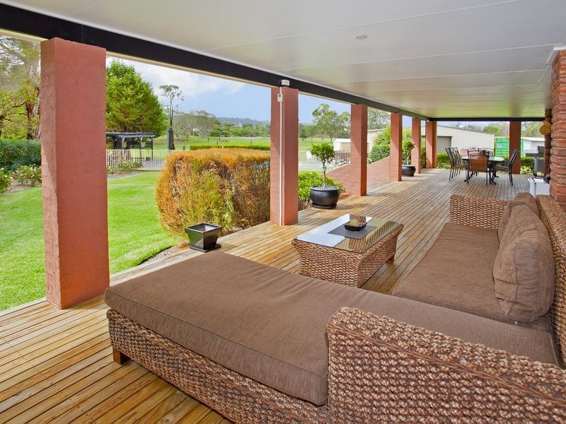 33 Windsor Crescent, Brownsville NSW 2530