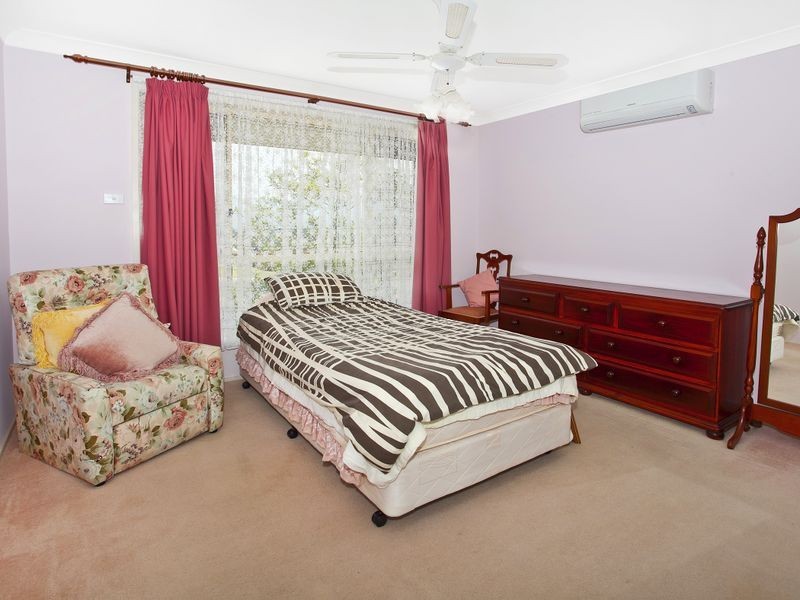 54 Sanderson Road, Kanahooka NSW 2530