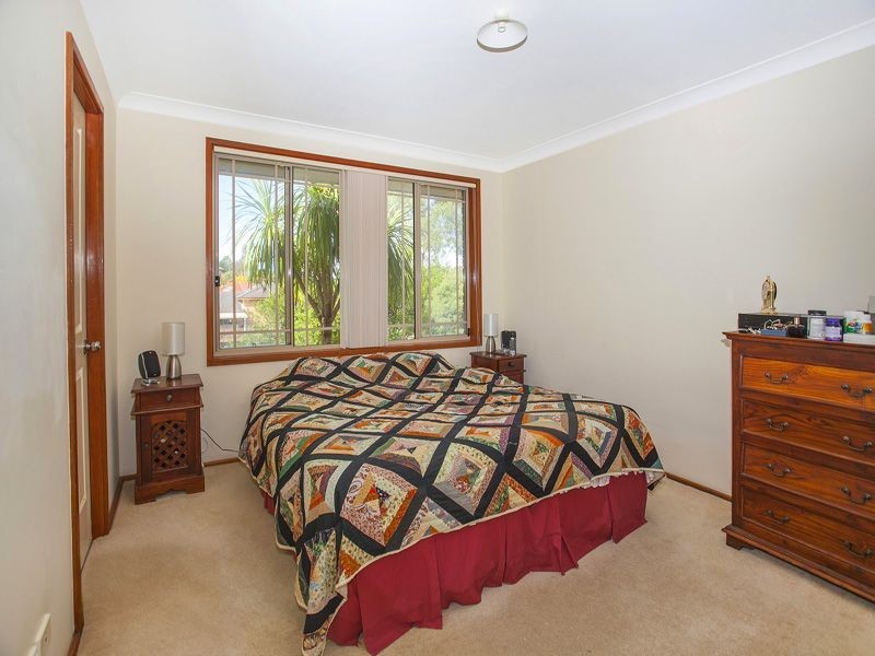 6 Sandalwood Road, Farmborough Heights NSW 2526