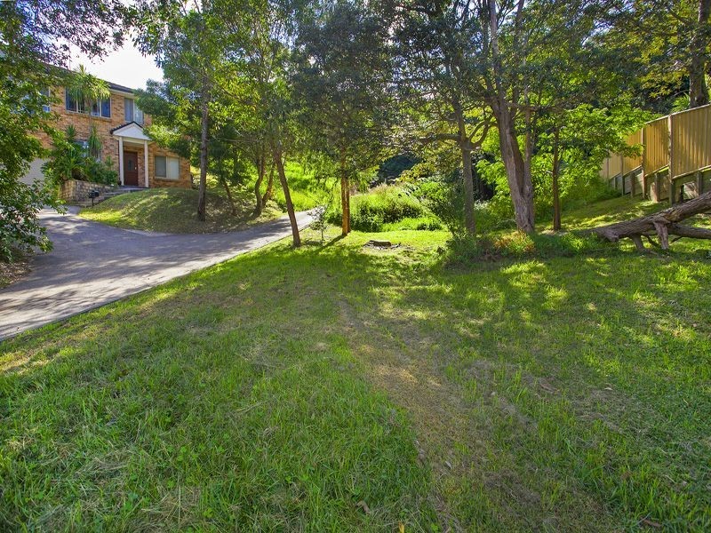 6 Sandalwood Road, Farmborough Heights NSW 2526