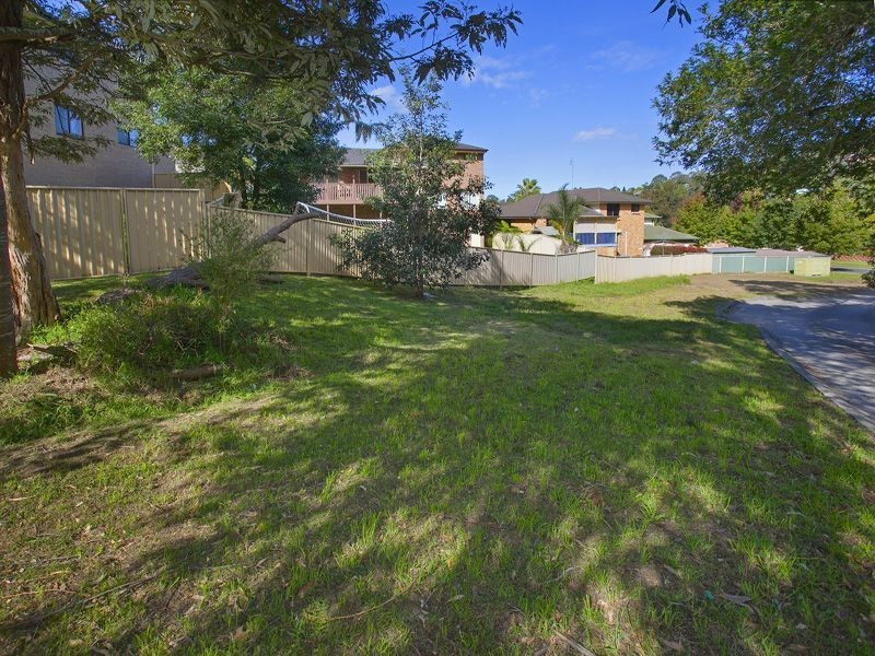 6 Sandalwood Road, Farmborough Heights NSW 2526