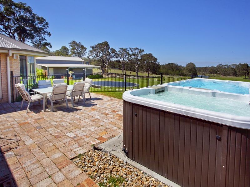 11 Larkins Lane, Yallah NSW 2530
