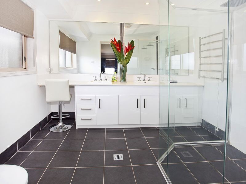 11 Larkins Lane, Yallah NSW 2530