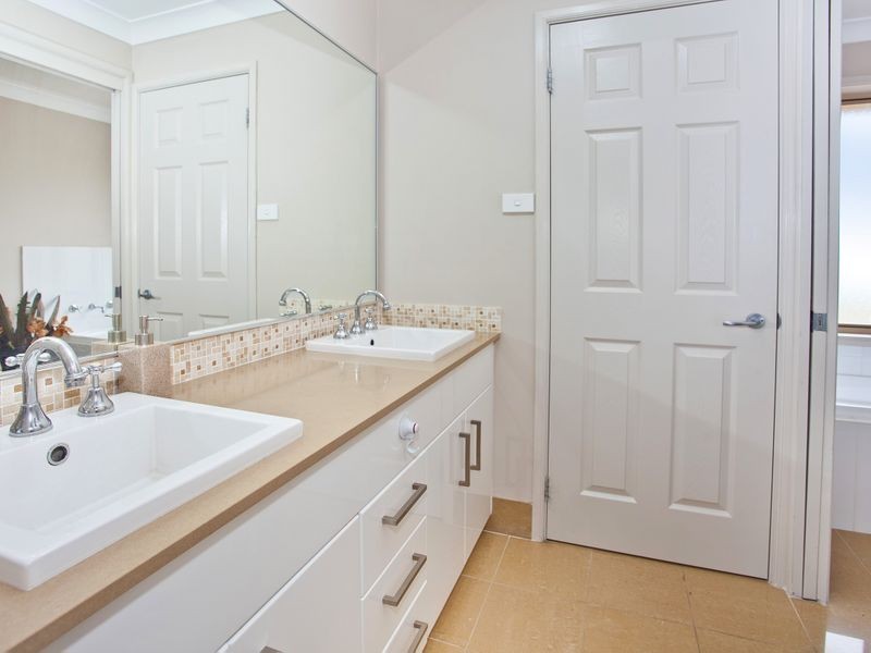 11 Larkins Lane, Yallah NSW 2530