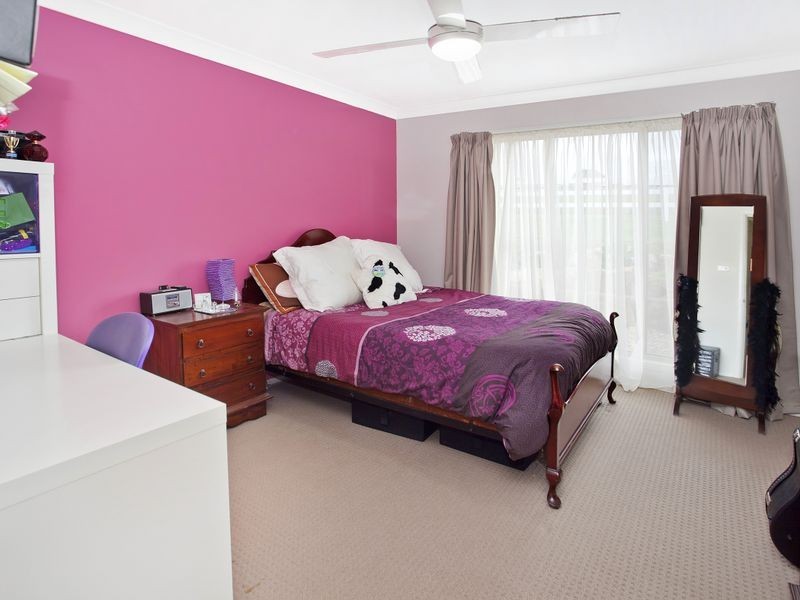 11 Larkins Lane, Yallah NSW 2530