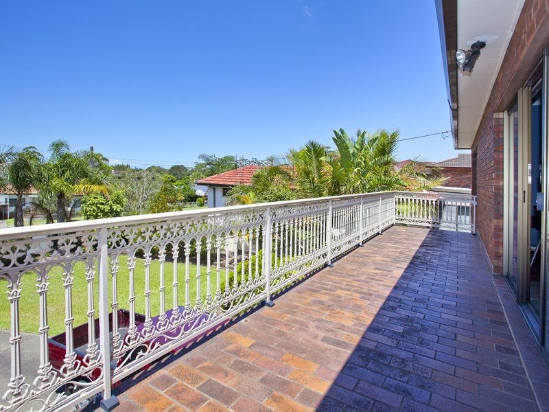 42 Brooker Street, Tarrawanna NSW 2518