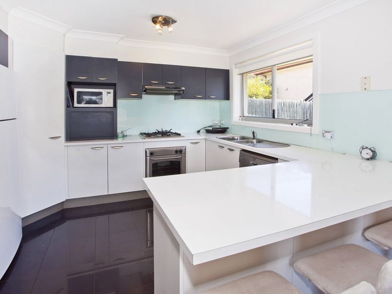 33 Byron Circuit, Flinders NSW 2529