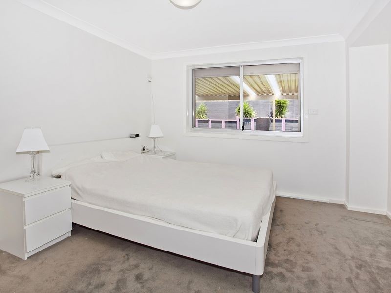 33 Byron Circuit, Flinders NSW 2529