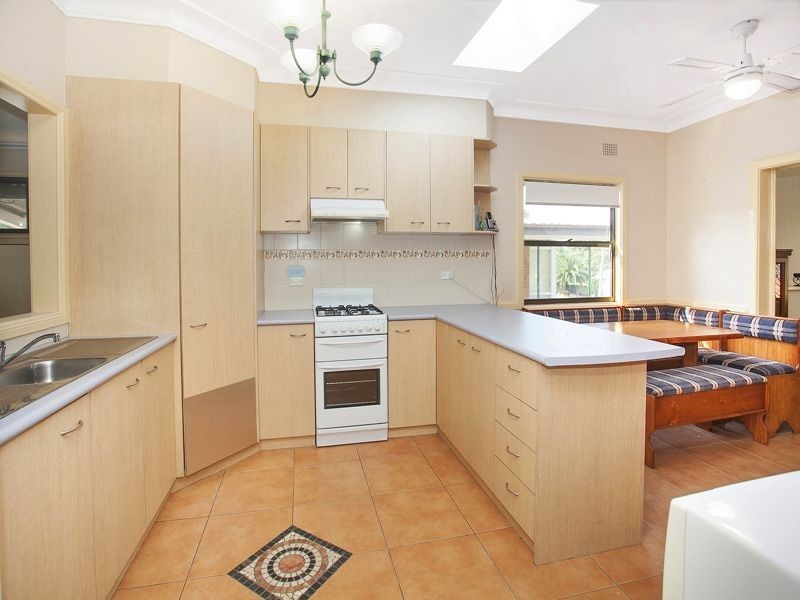 6 Laver Road, Dapto NSW 2530