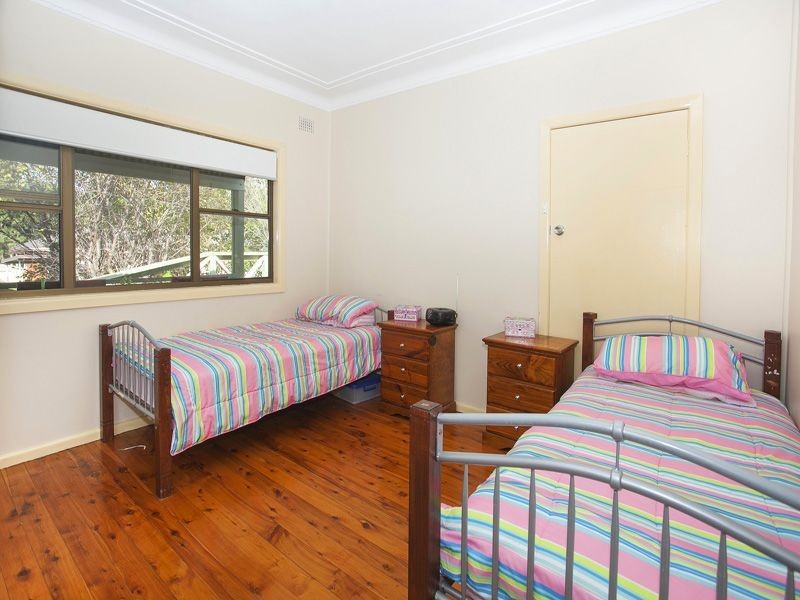 6 Laver Road, Dapto NSW 2530